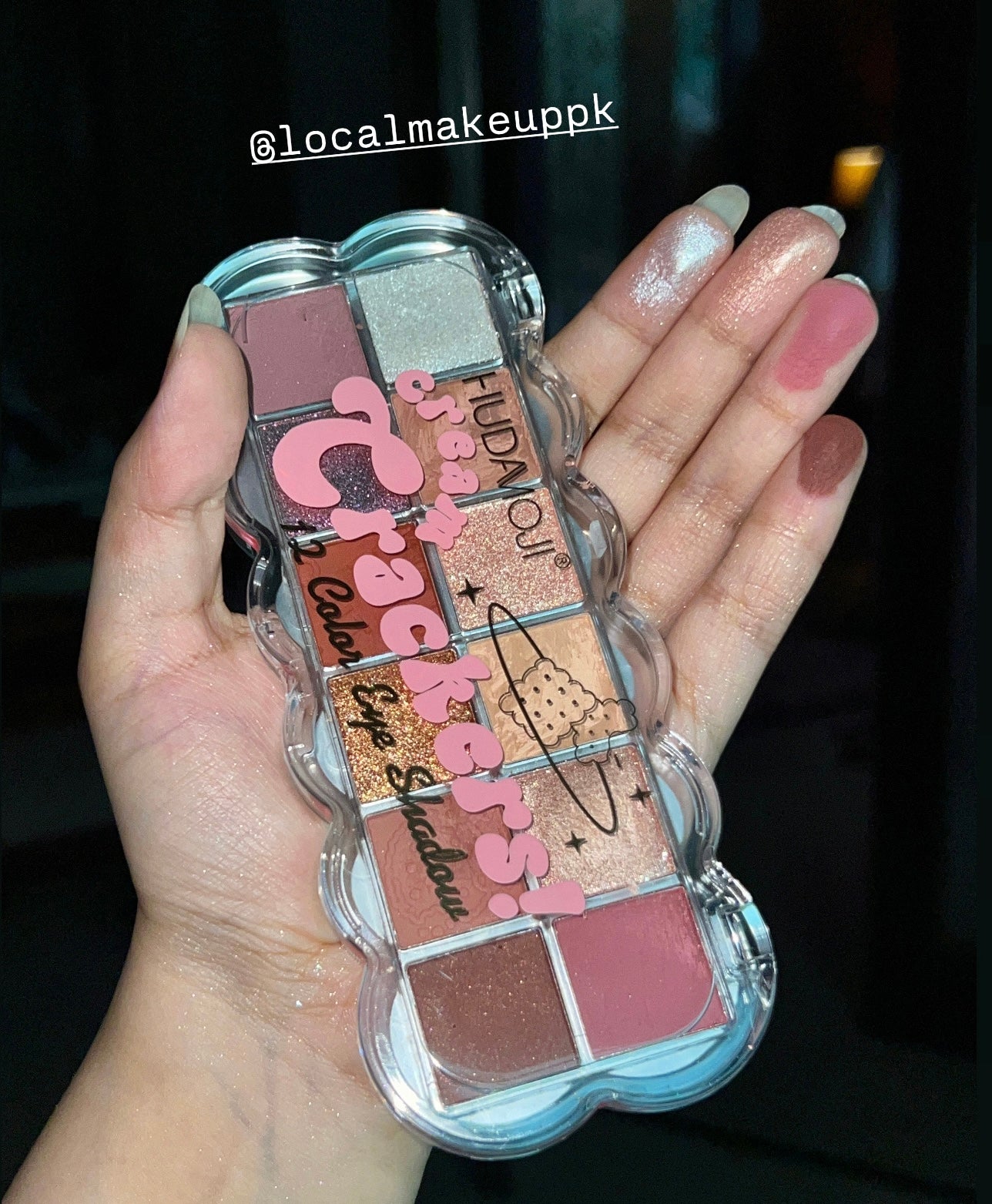Hudamoji Crackers Eyeshadow Palette
