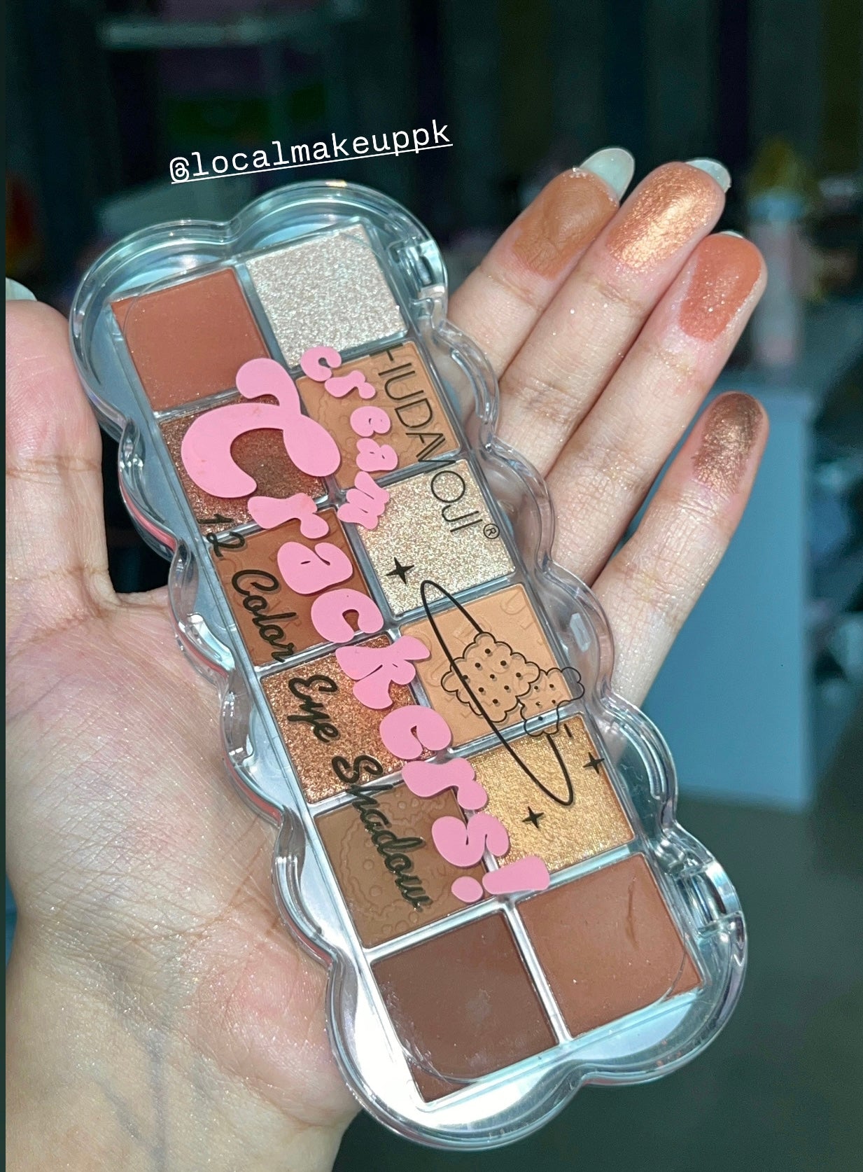 Hudamoji Crackers Eyeshadow Palette