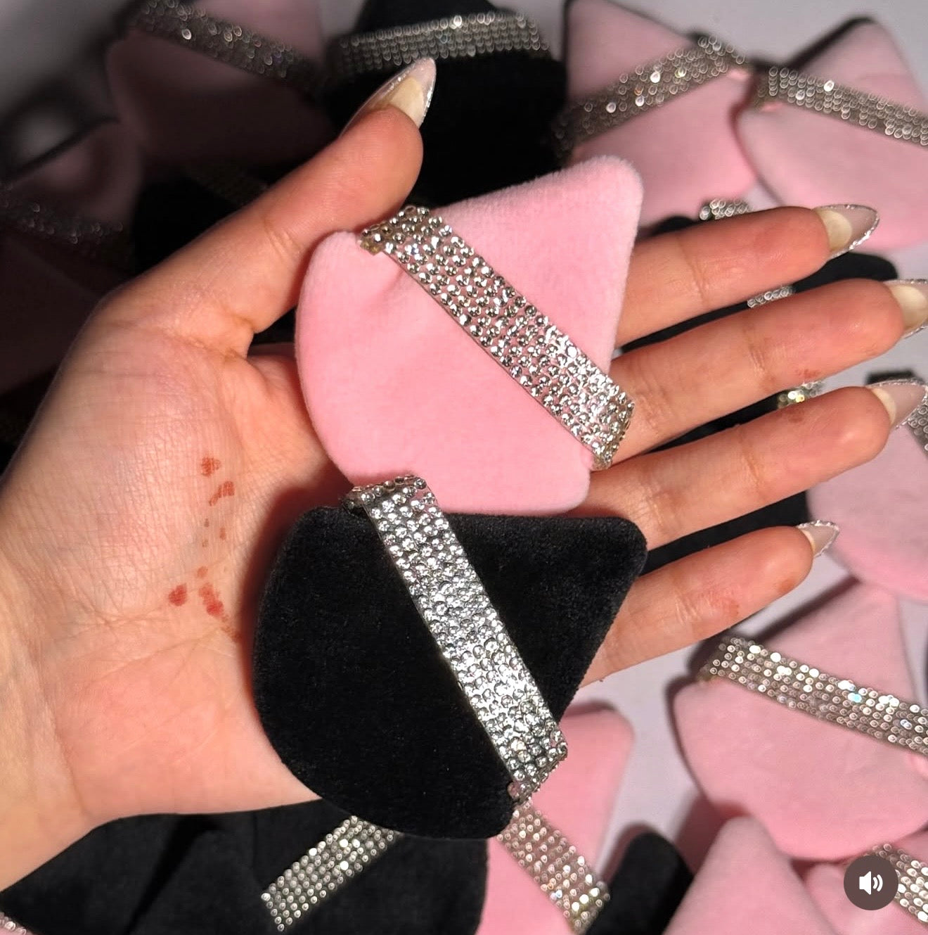 Ayesha Favorites Triangle Puff