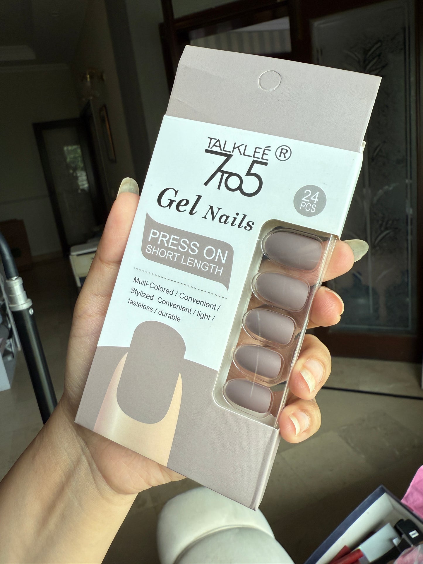 Talklee Press On Nails (Short)