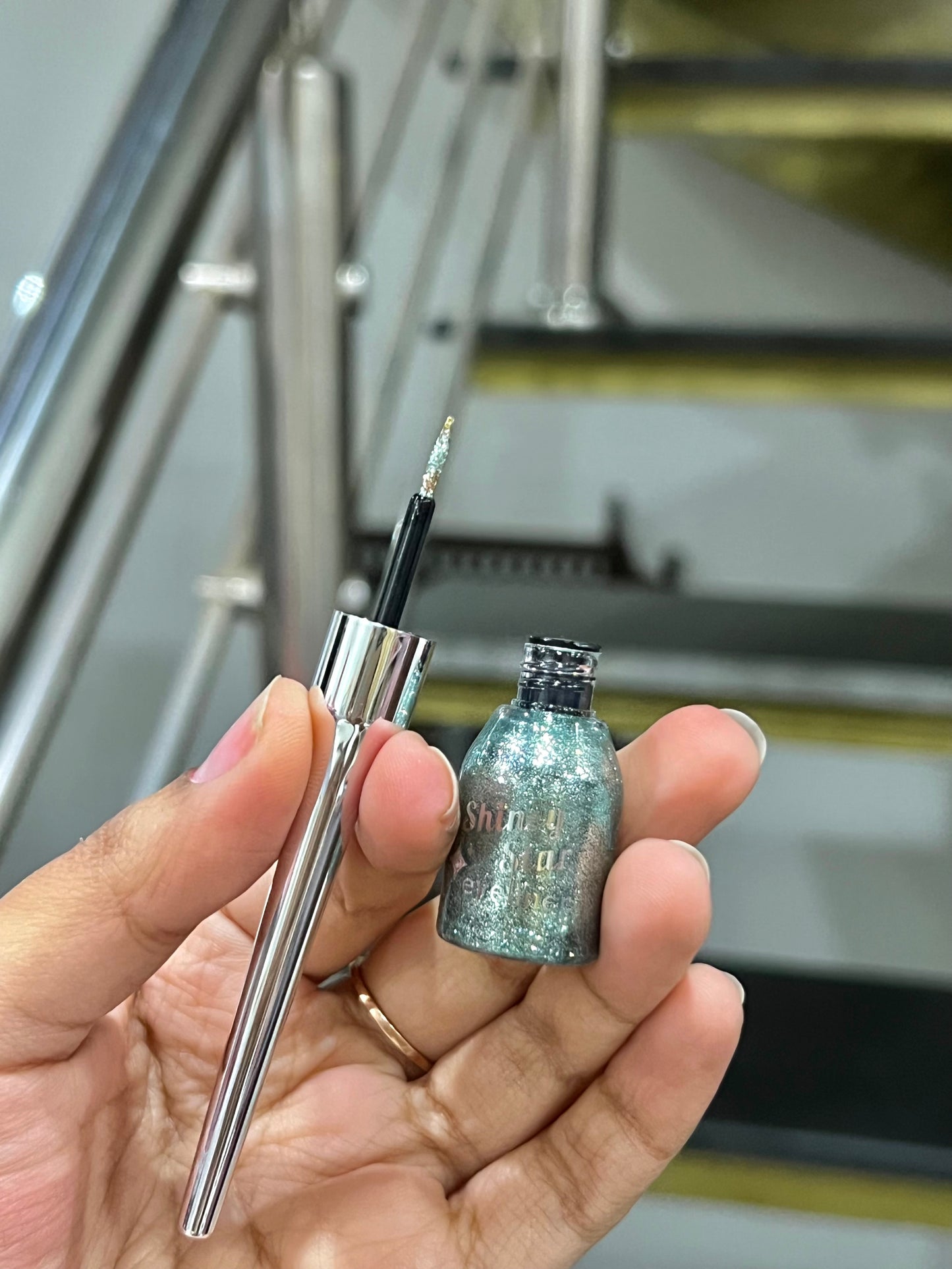 Kathleen Glitter Liner