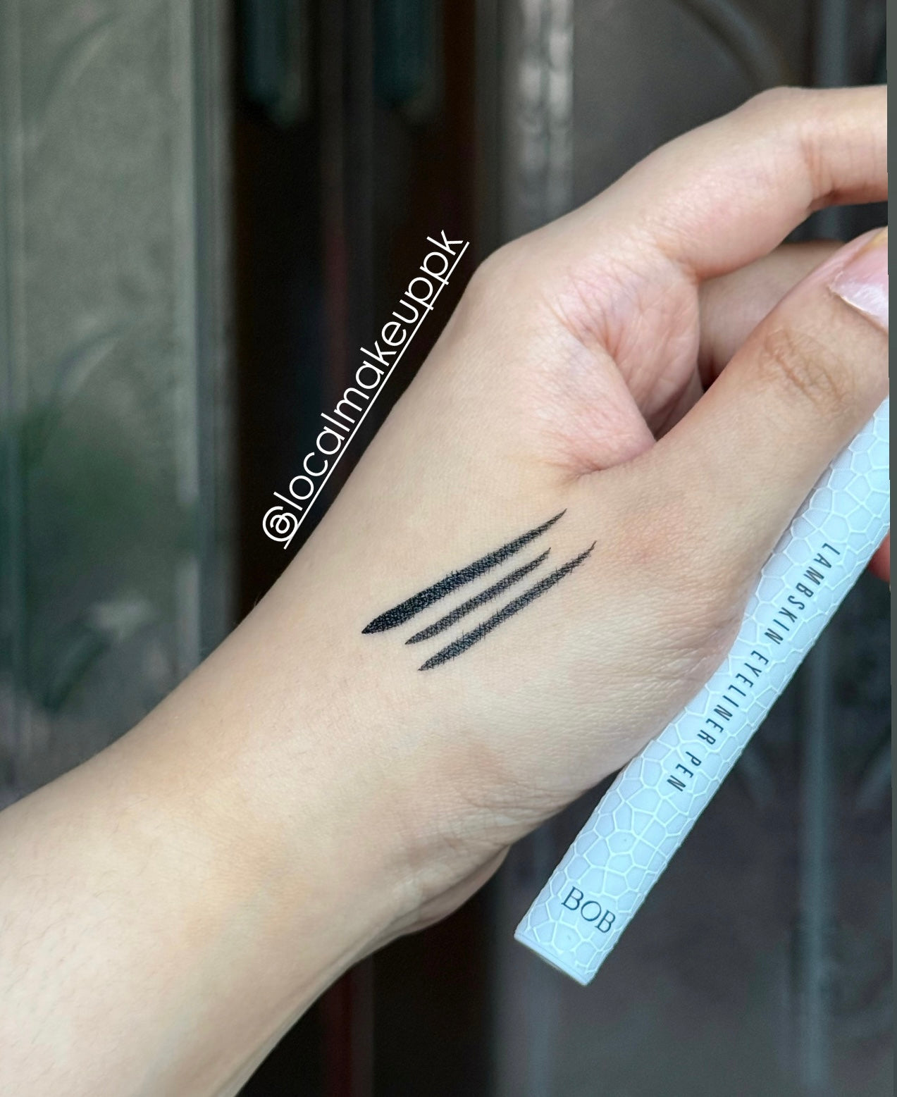 Bob Pen Eyeliner (waterproof + smudgeproof)
