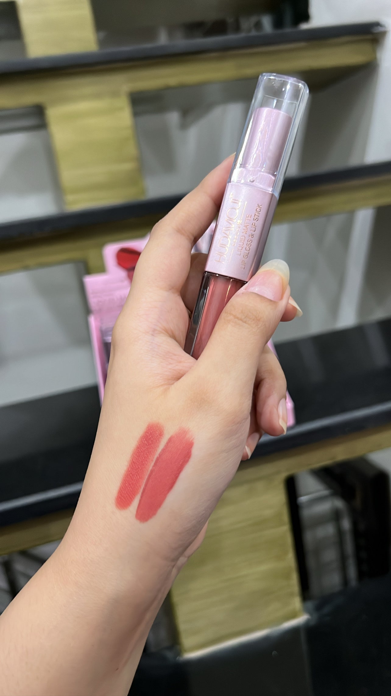 Hudamoji 2 in 1 Lipstick (Liquid and Bullet)