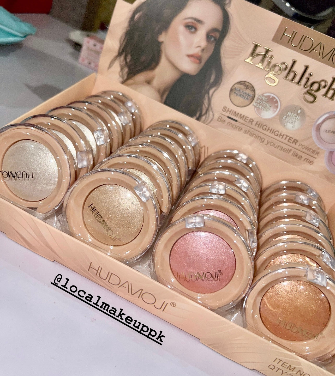 Hudamoji Shimmer Highlighter