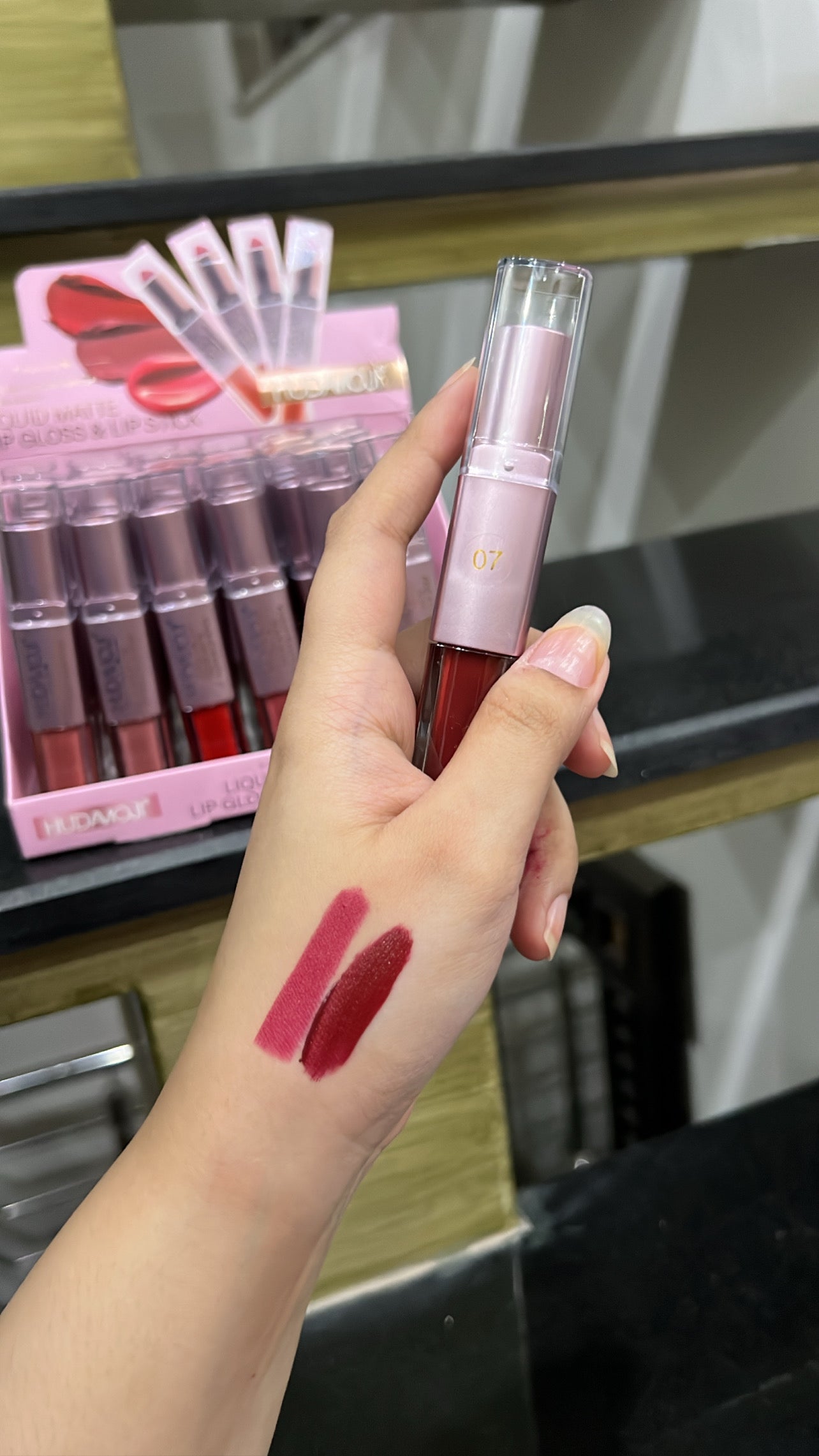 Hudamoji 2 in 1 Lipstick (Liquid and Bullet)