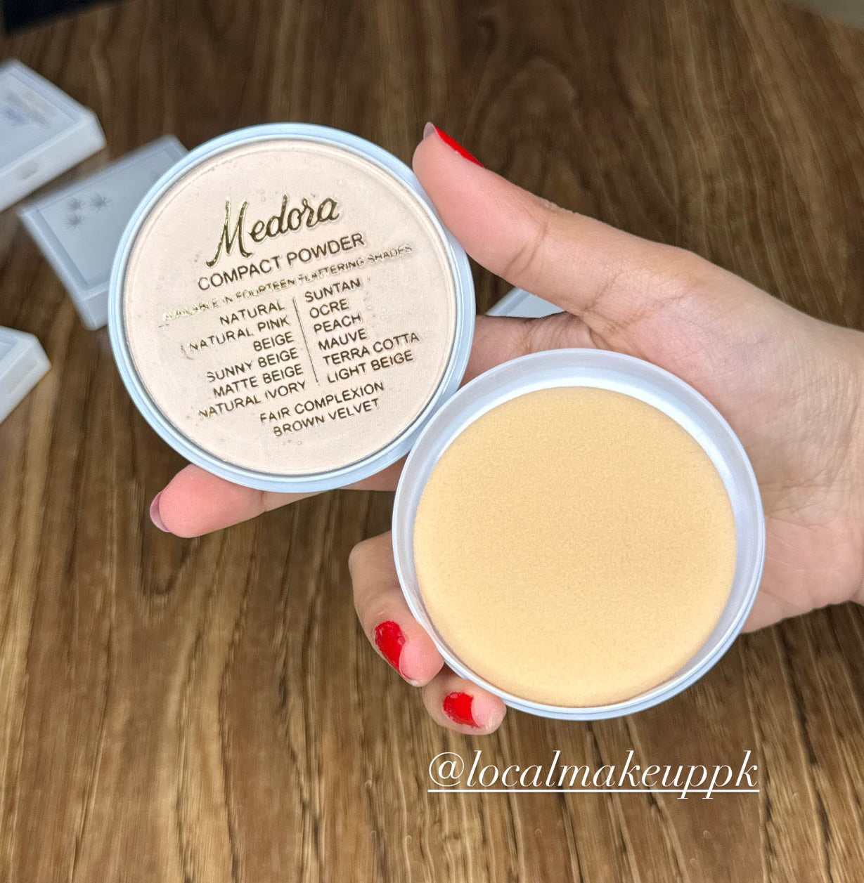 Medora Compact Powder