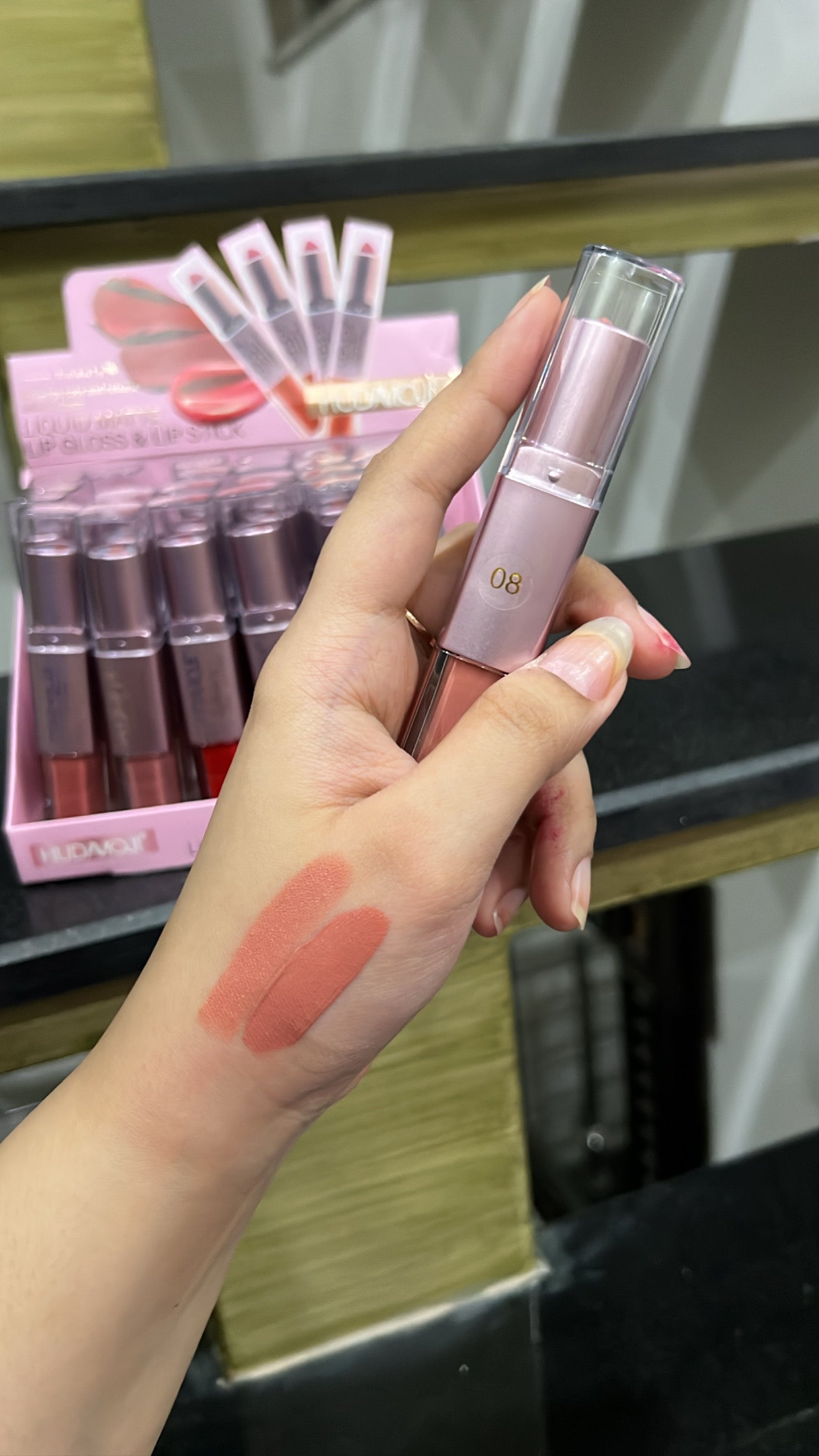 Hudamoji 2 in 1 Lipstick (Liquid and Bullet)