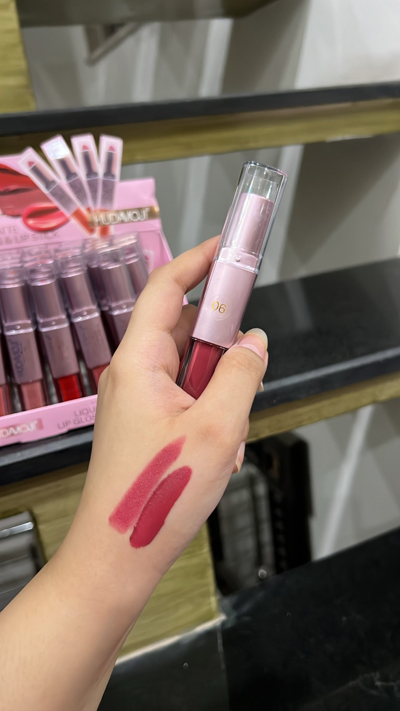 Hudamoji 2 in 1 Lipstick (Liquid and Bullet)