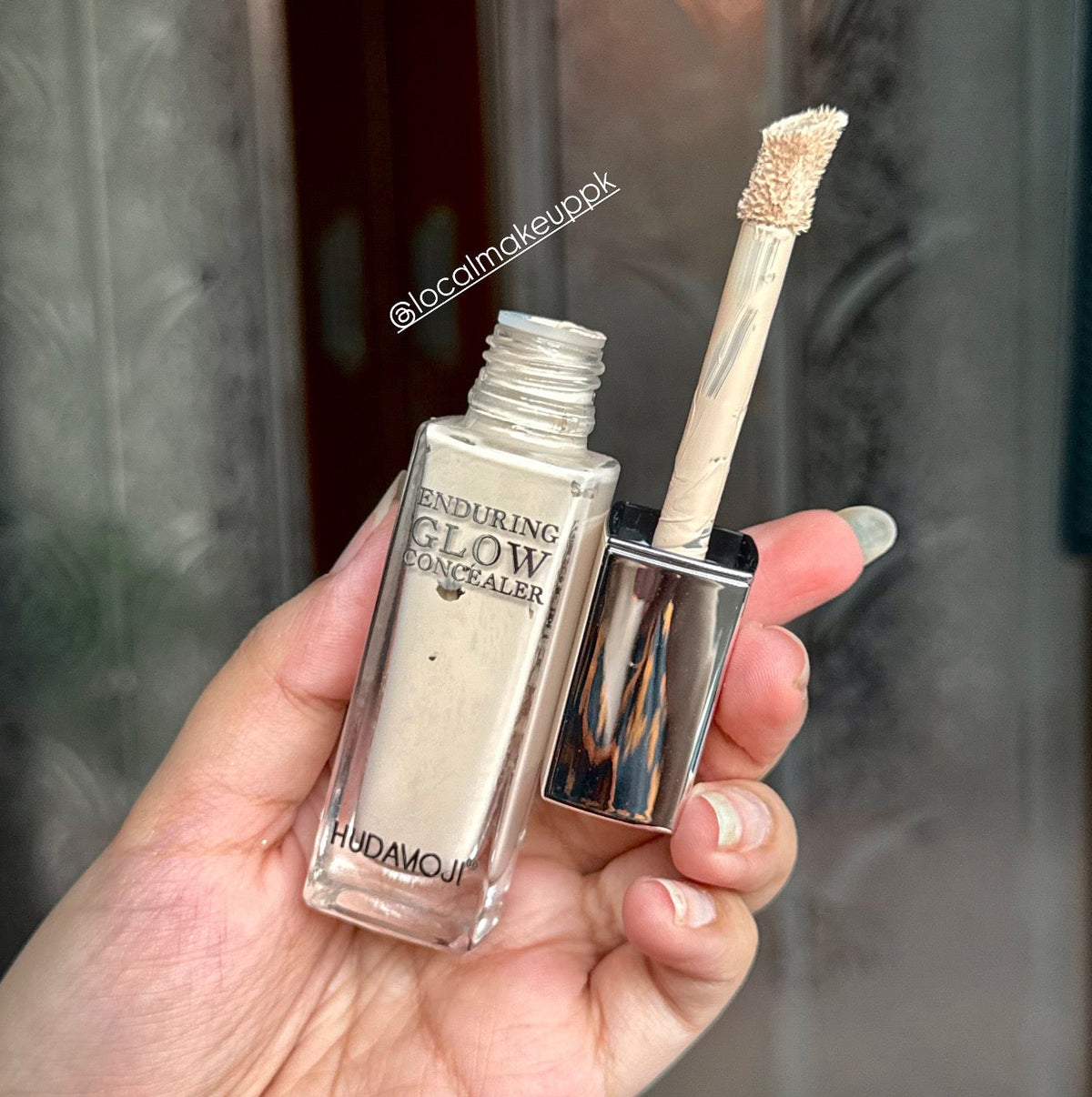 Hudamoji Enduring Glow Concealer